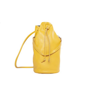 Žltý kožený batůžek